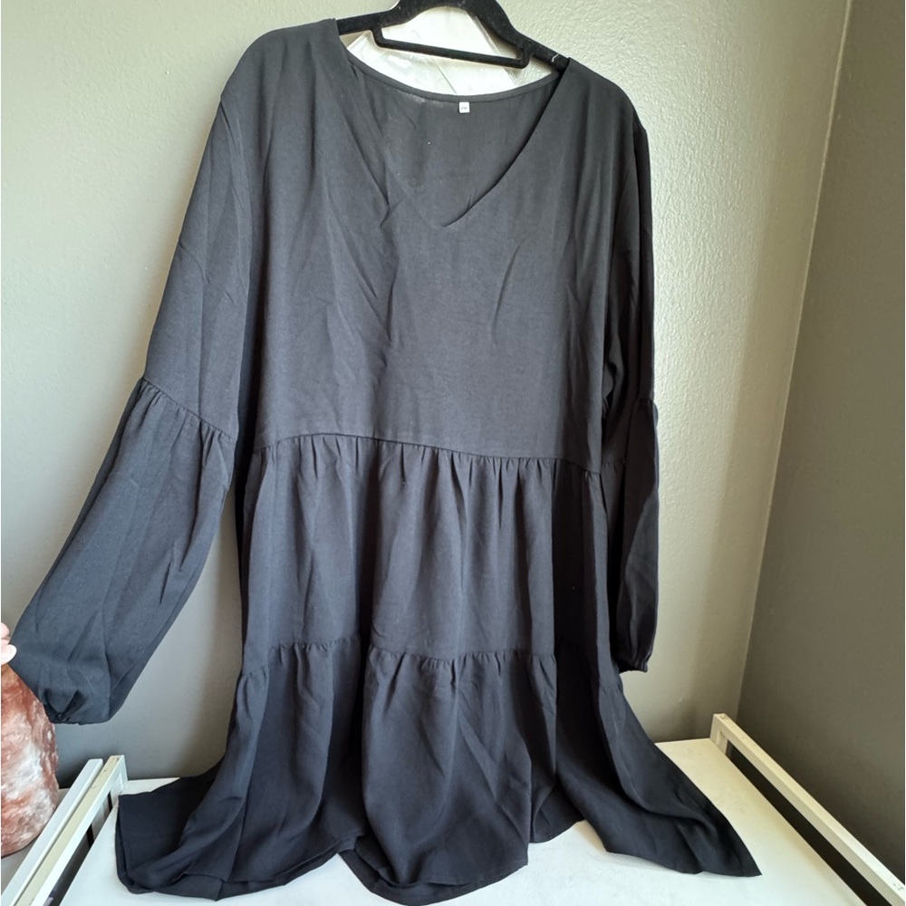 Amoretú Black Tiered Long Sleeve Dress, Size 2X